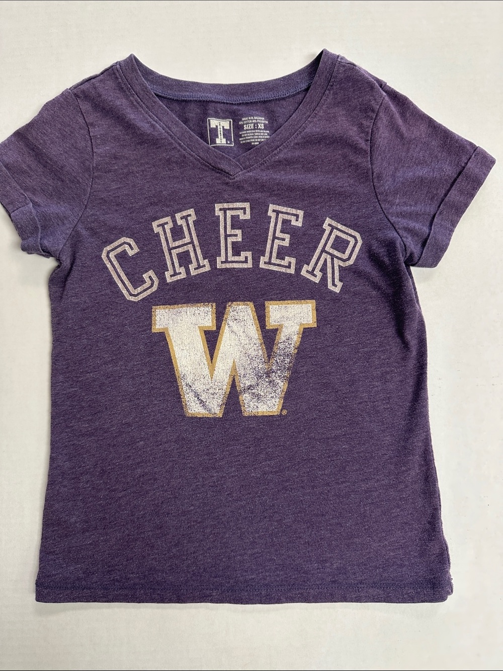 University of Washington Huskies Cheer Tee Youth XS 4/5 UW V Neck T